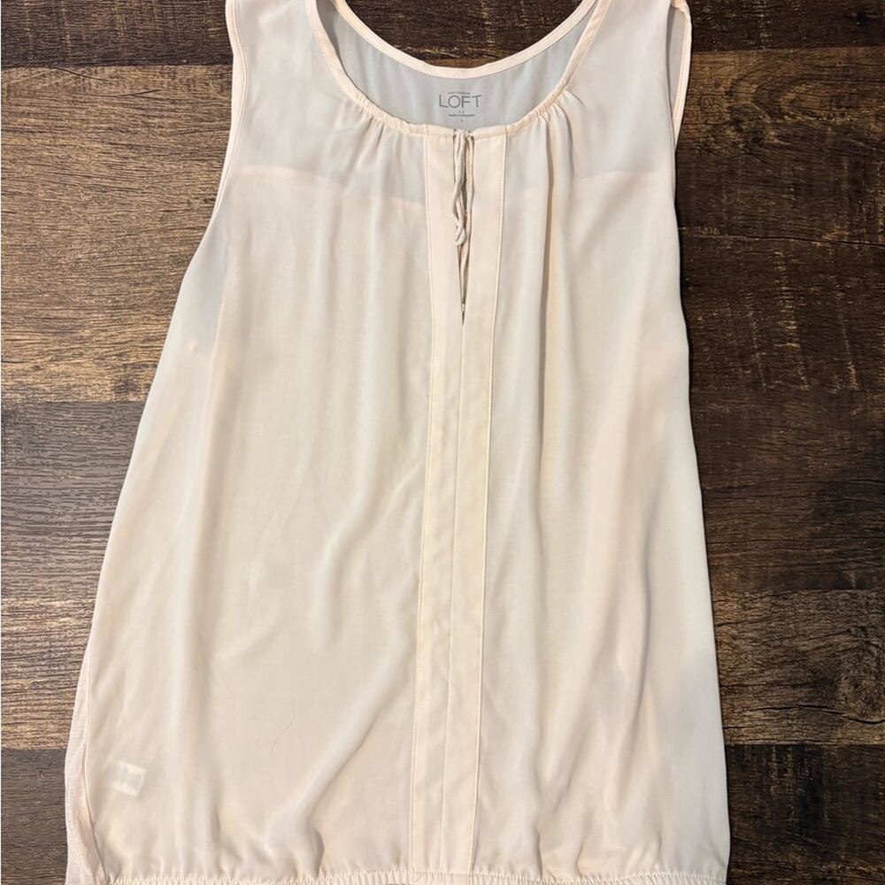 LOFT Light Peach Sleeveless Top